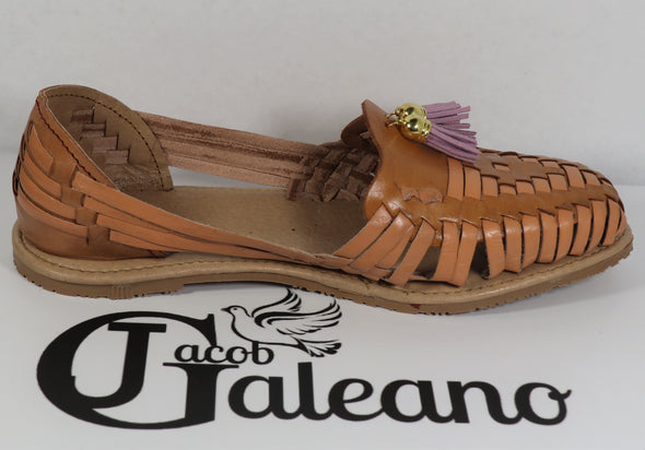 handmade women's leather sandals . Mexican huarache sandals. lila