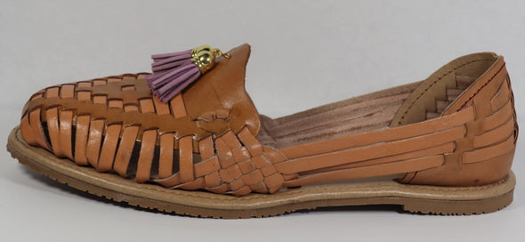 handmade women's leather sandals . Mexican huarache sandals. lila